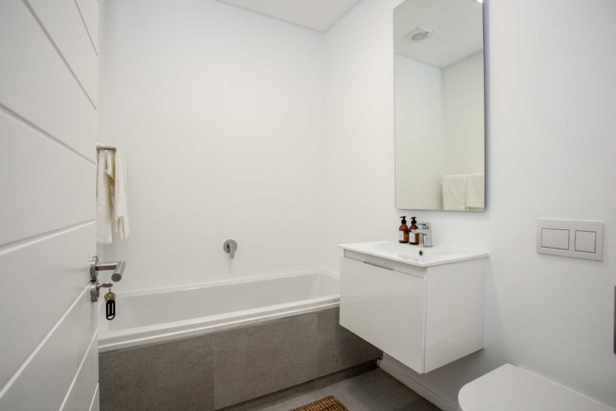 To Let 3 Bedroom Property for Rent in Val De Vie Estate Western Cape